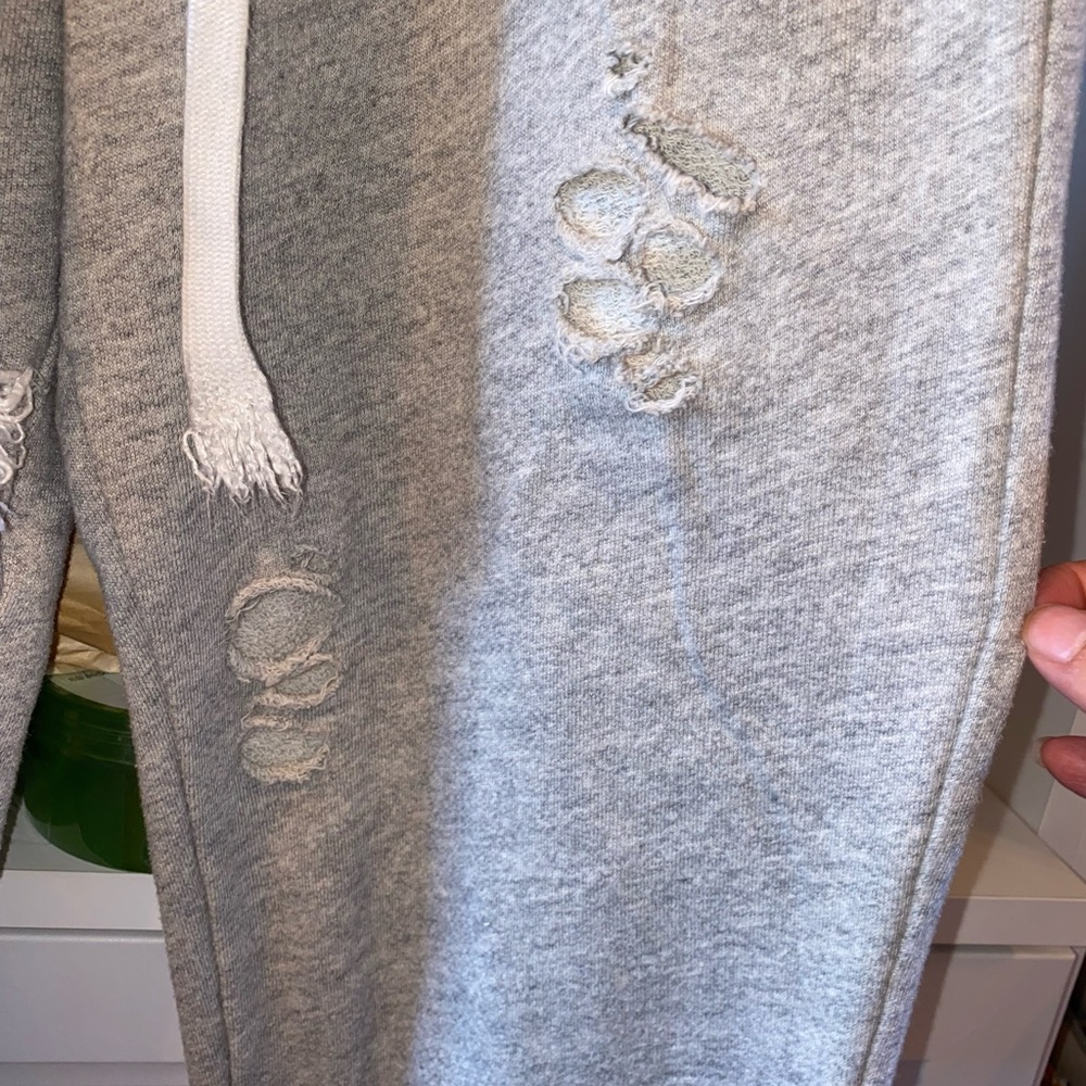 Sweatsuit both pieces included - Picture 3 of 16